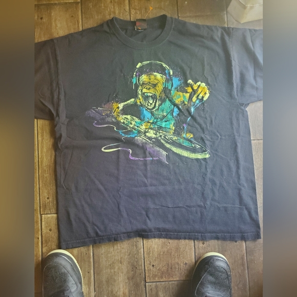 Vintage Mad Engine Graphic Tee - Picture 1 of 3